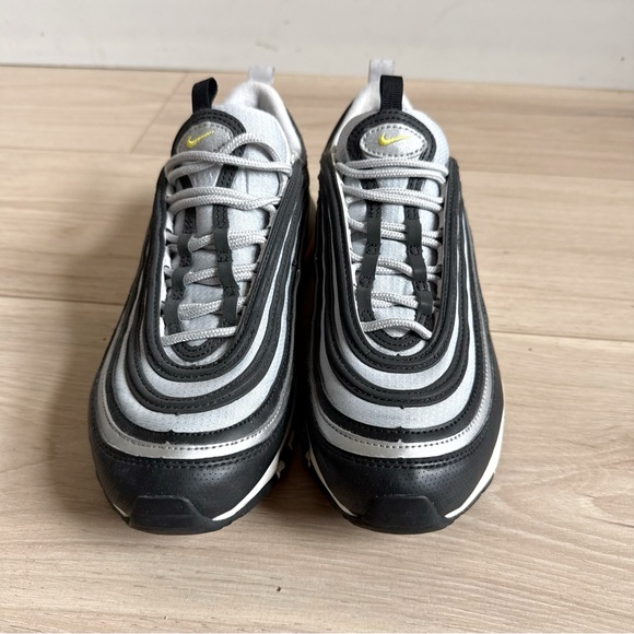 Nike Air Max 97 GS Black Yellow White Shoes 921522 010 Size 6Y (Women’s 7/7.5) - Picture 4 of 9